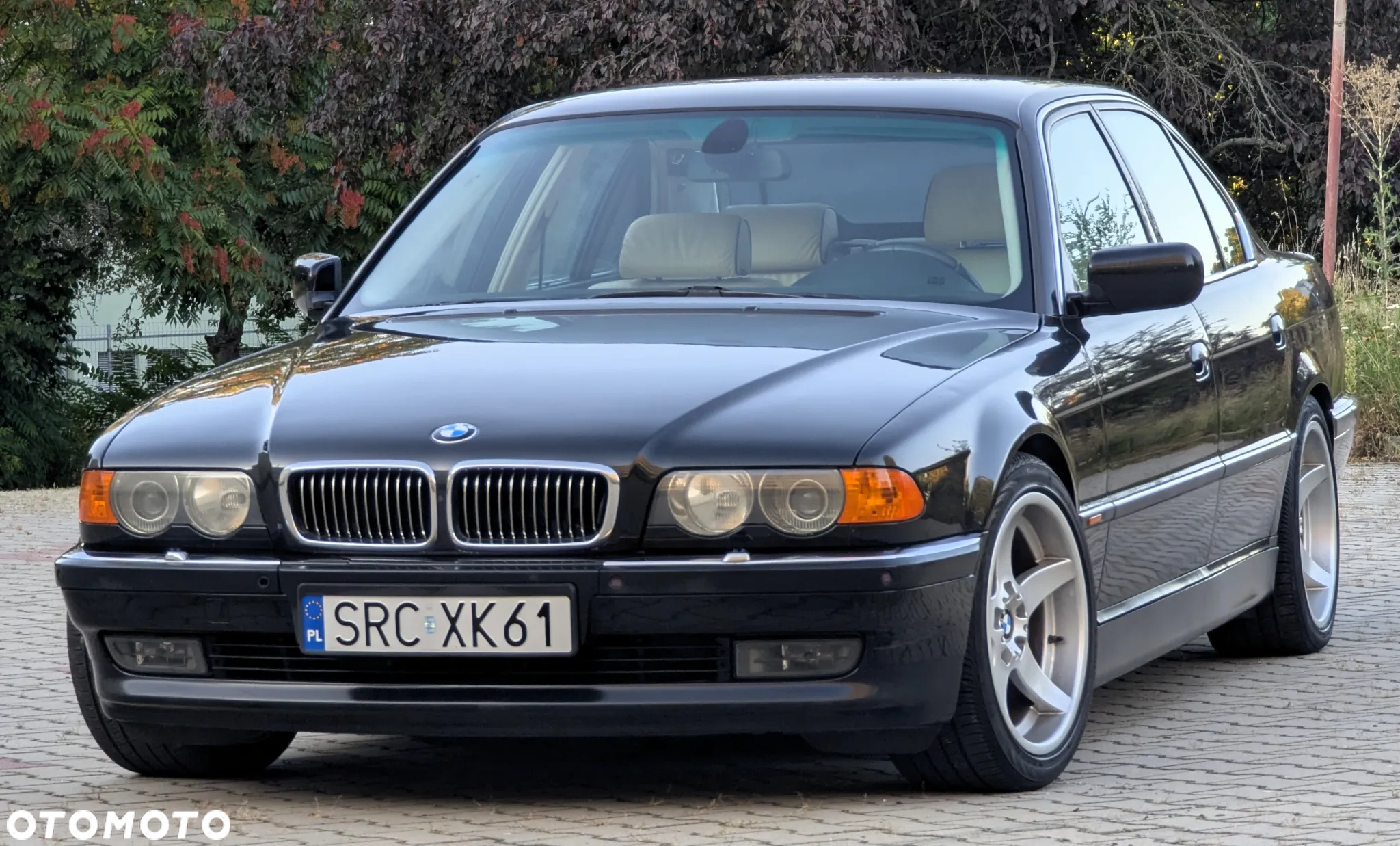 BMW Seria 7 750i - 29