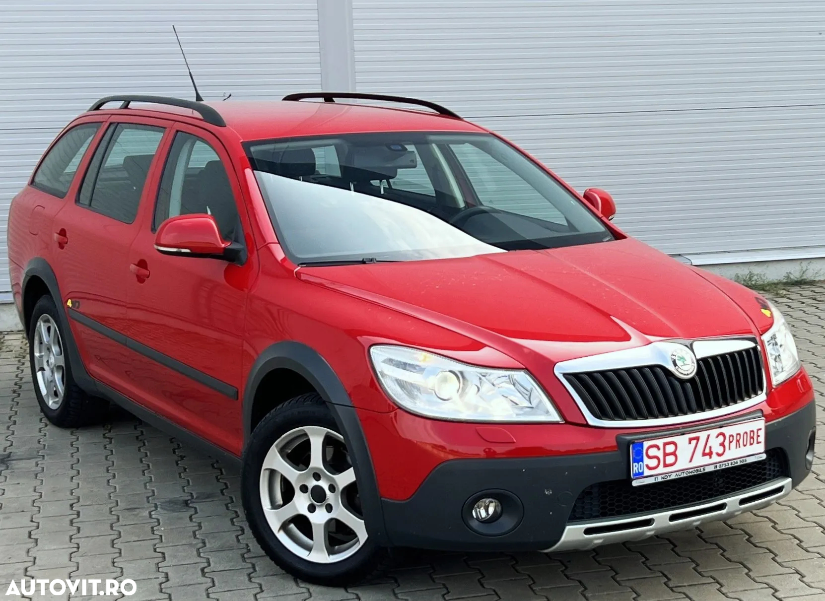 Skoda Octavia Combi 2.0 TDI DPF 4x4 Scout - 2