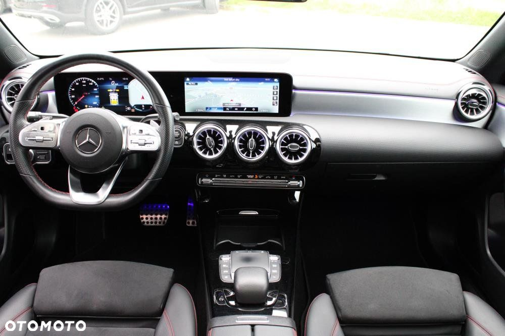 Mercedes-Benz CLA - 37