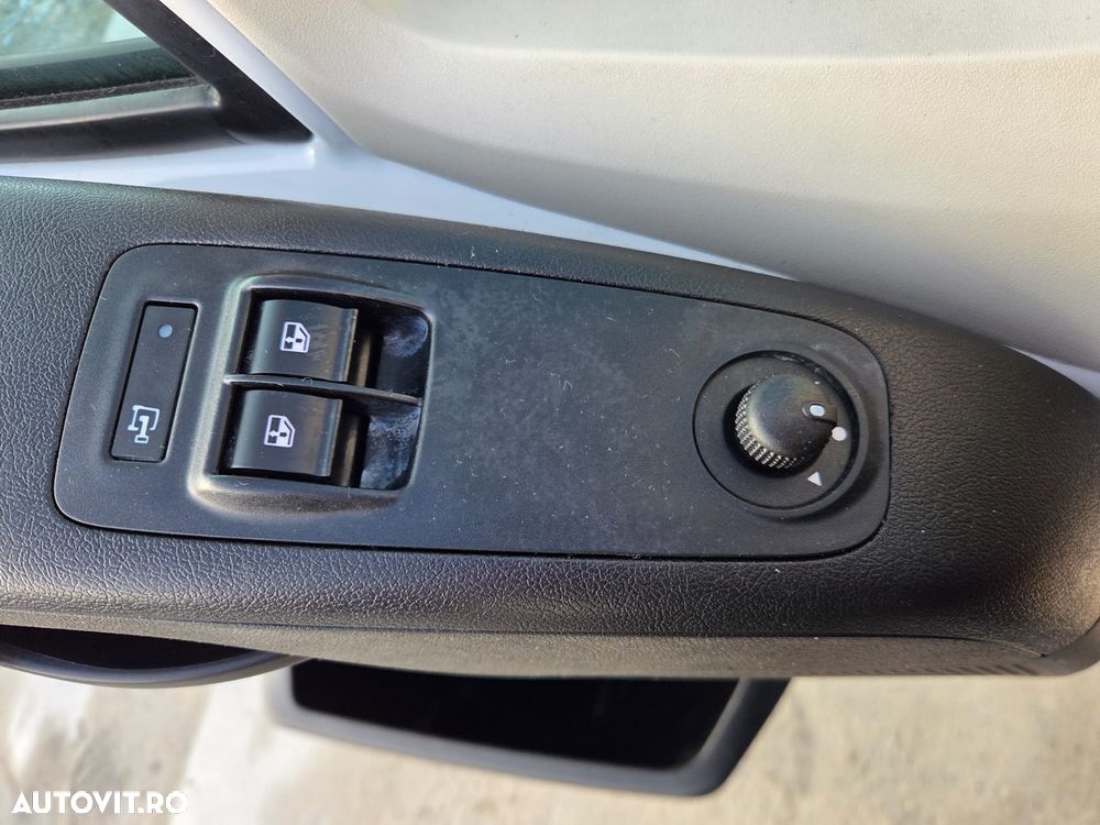 Peugeot Boxer L4H2 Premium Edition - 29