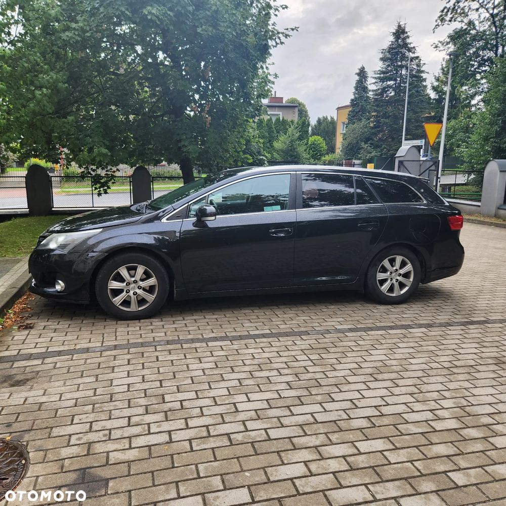 Toyota Avensis 1.8 Active - 3