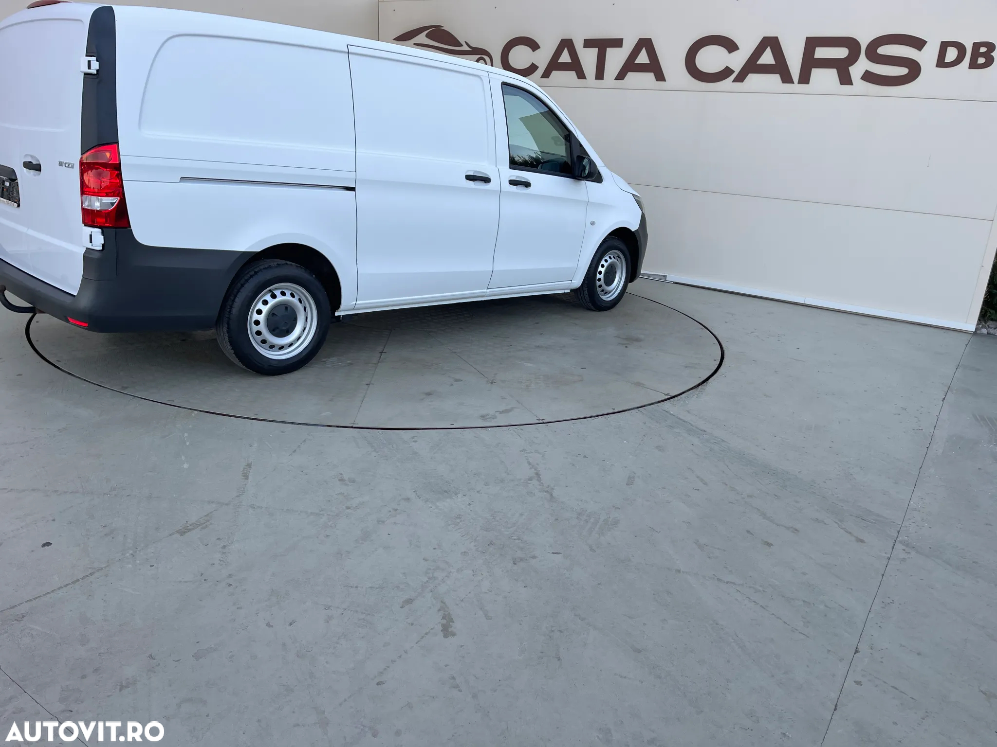 Mercedes-Benz Vito 111CDI LUNG USI SPATE - 16