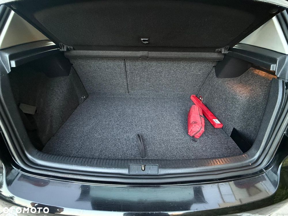 Volkswagen Golf - 26