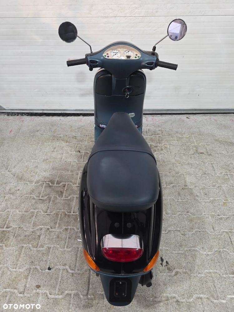 Piaggio Vespa - 25