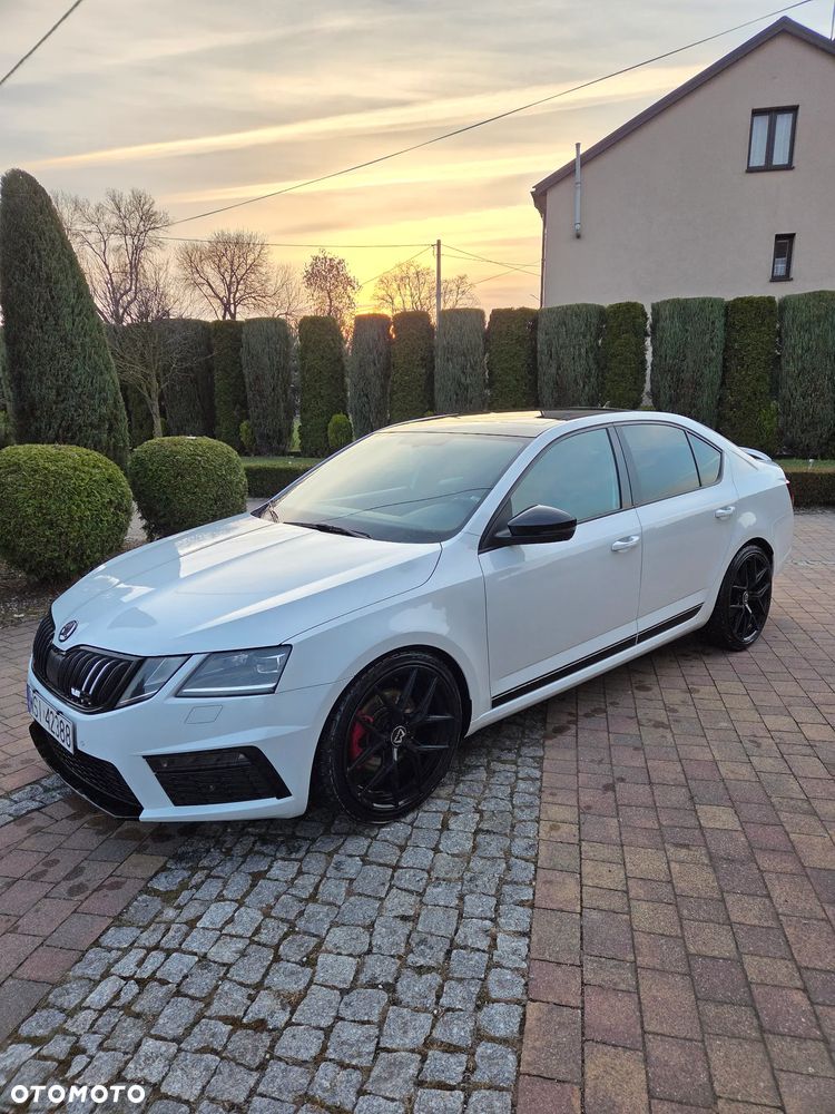 Skoda Octavia 2.0 TDI RS Challenge DSG - 2
