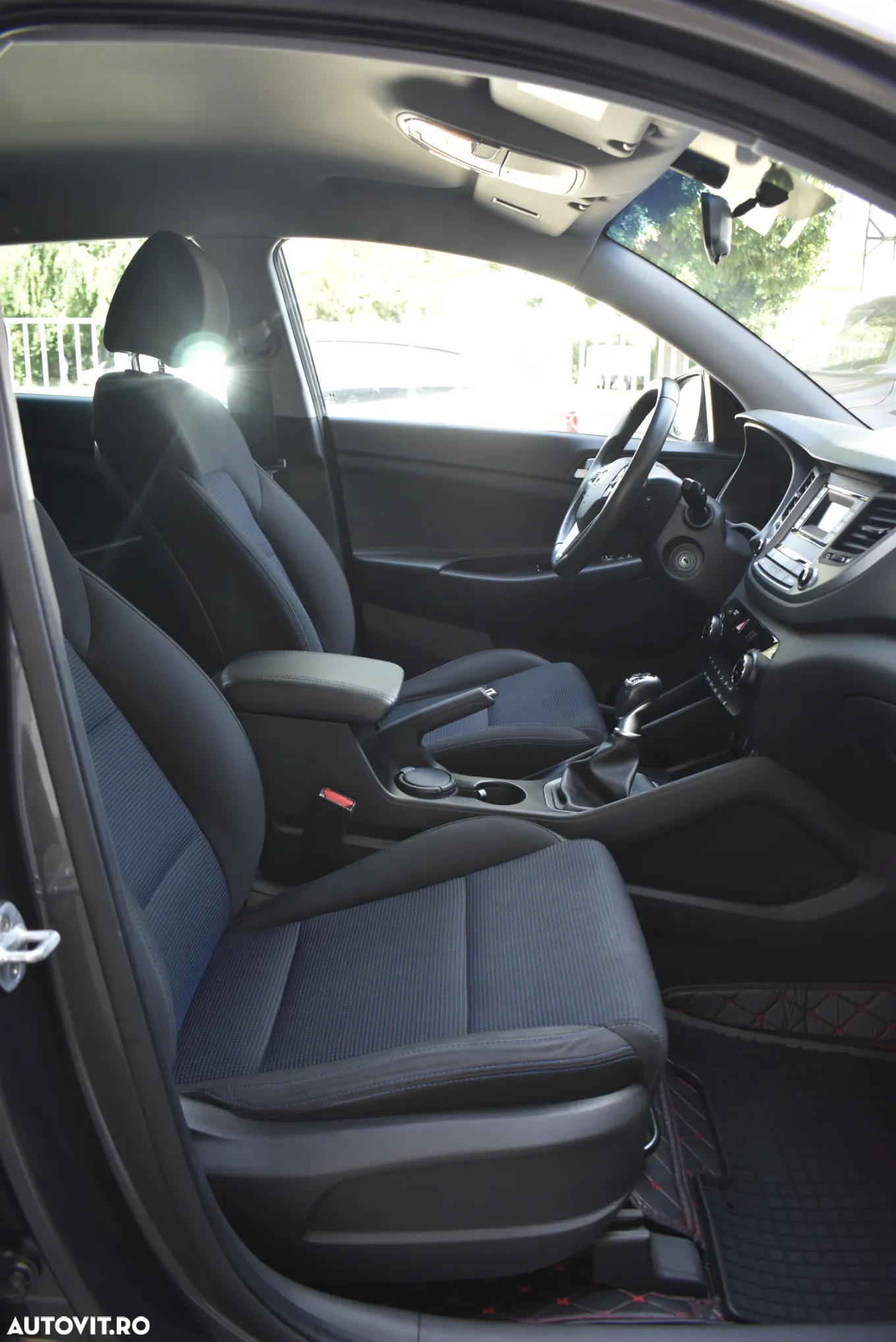 Hyundai Tucson 1.6 GDI 2WD 6MT Style - 32
