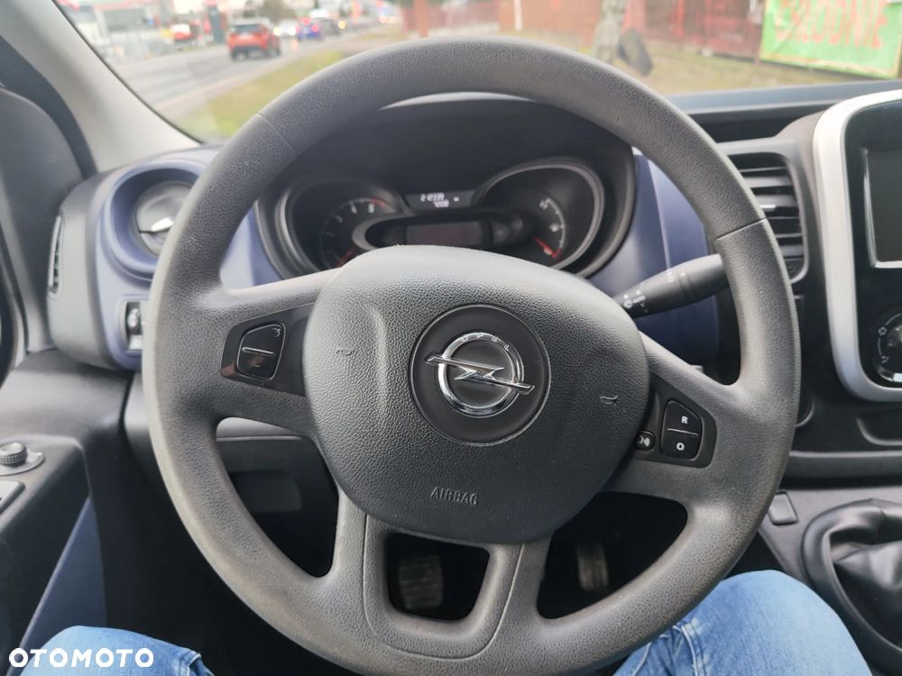 Opel Vivaro brygadówka 6osób - 12