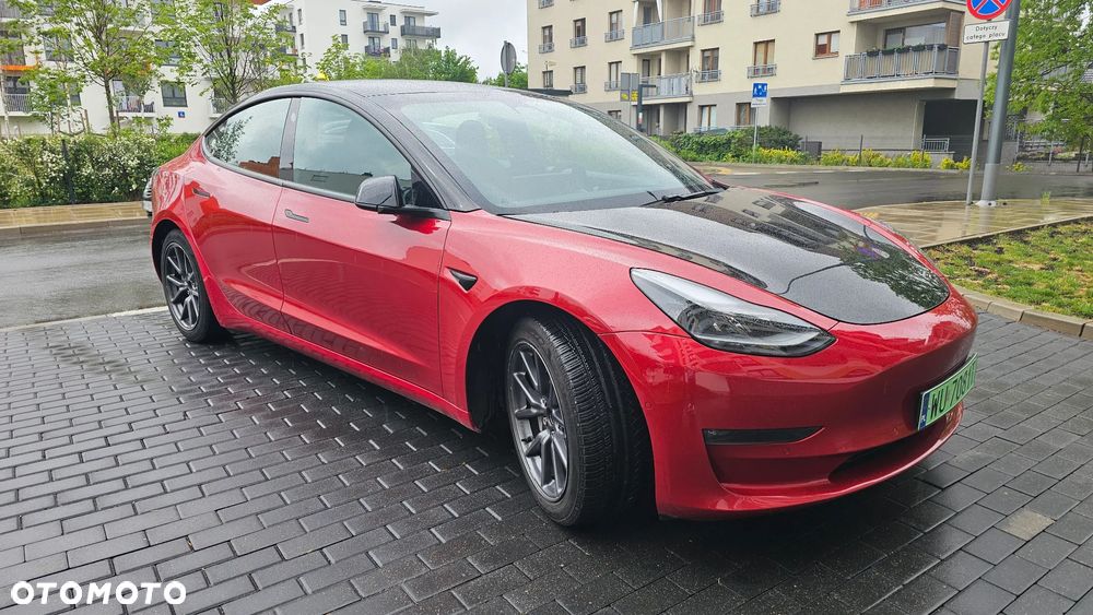 Tesla Model 3 - 3