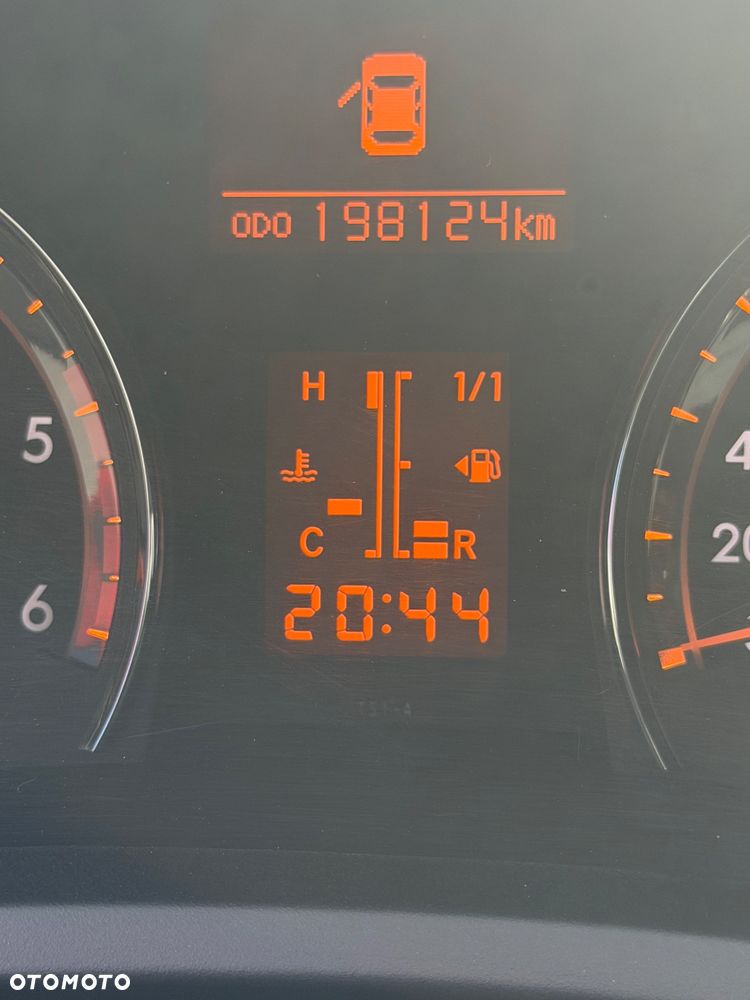 Toyota Avensis 2.0 D-4D Edition - 22