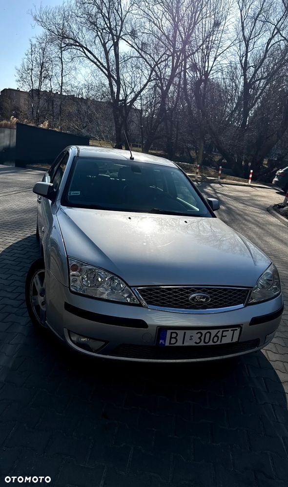 Ford Mondeo 1.8 SCi Ghia - 4