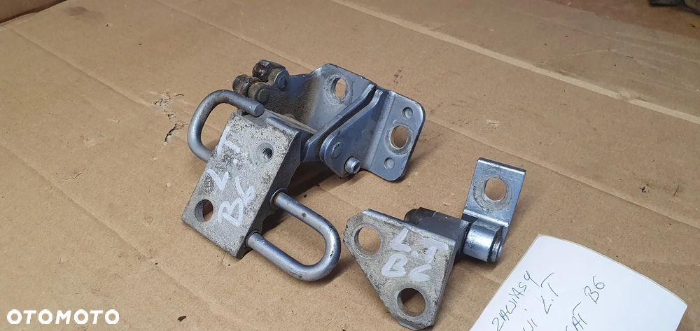 Zawias zawiasy drzwi lewy tył para VW Passat B6 - 2