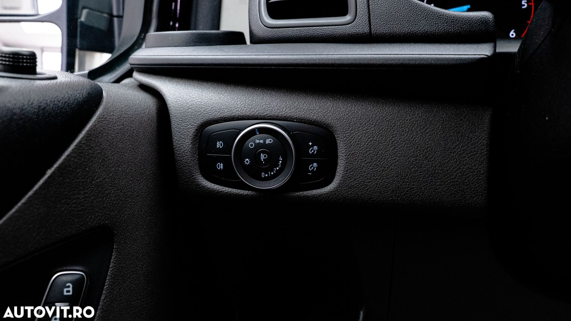 Ford Transit - 25