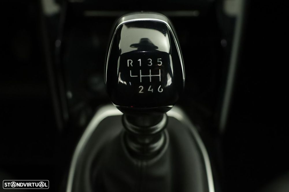 Peugeot 2008 1.2 PureTech Allure - 13