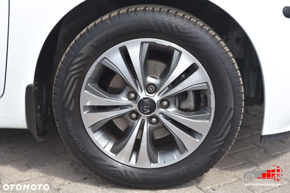 Kia Venga - 12