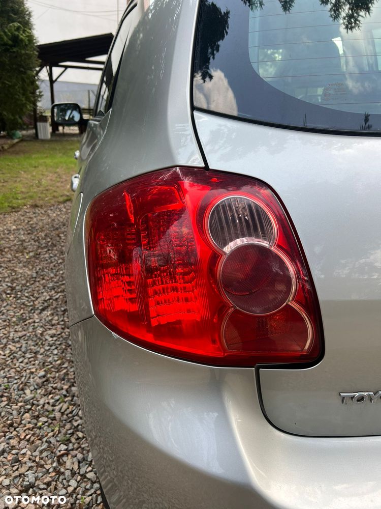 Toyota Auris - 2