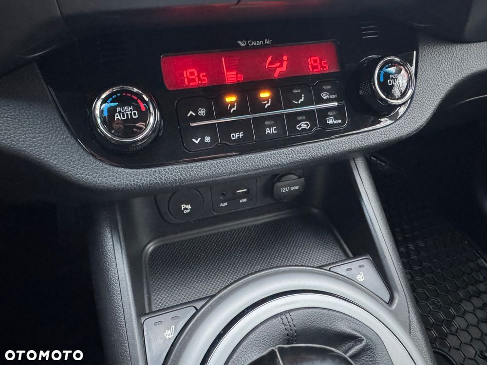 Kia Sportage 1.6 GDI 2WD Dream-Team Edition - 12