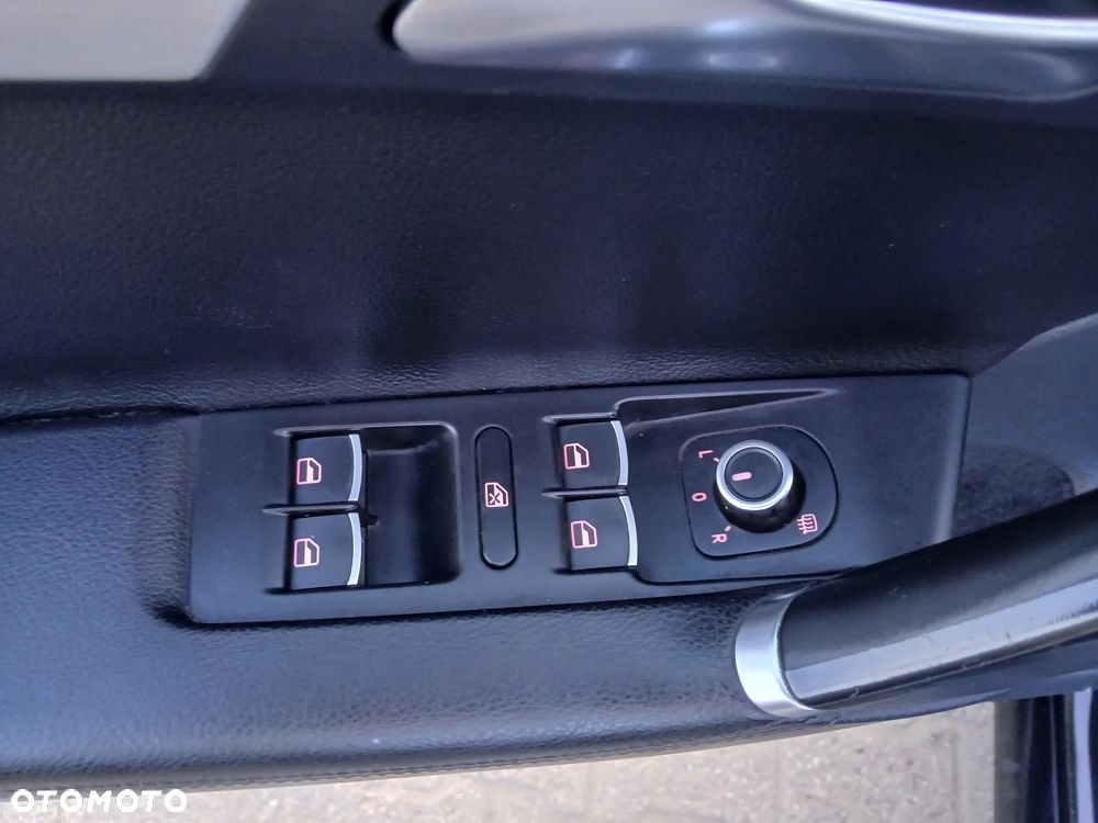 Volkswagen Passat 2.0 TDI DSG BlueMotion Technology Highline - 23