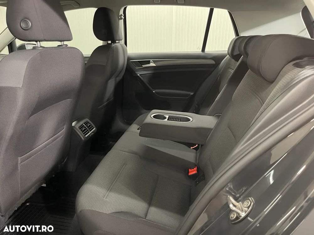 Volkswagen Golf 1.6 TDI Comfortline - 11