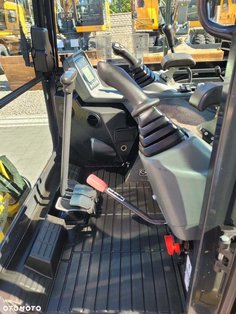 Yanmar SV18 / 1900h / sprowadzona / 2 łyżki / - 19