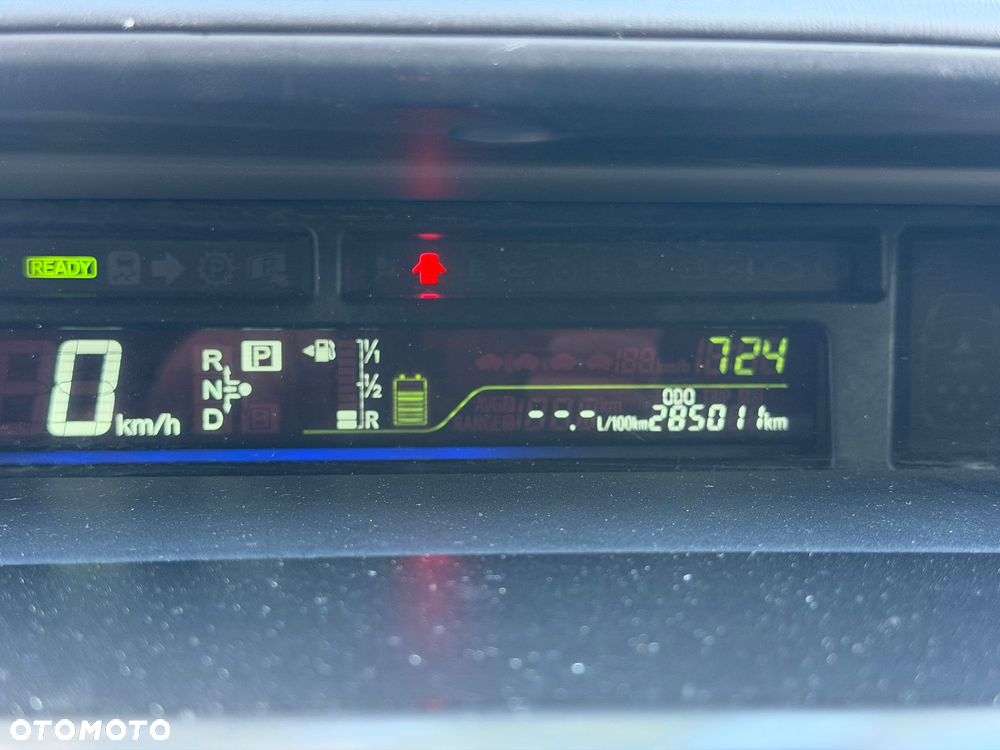 Toyota Prius+ 1.8 HSD Prestige - 11