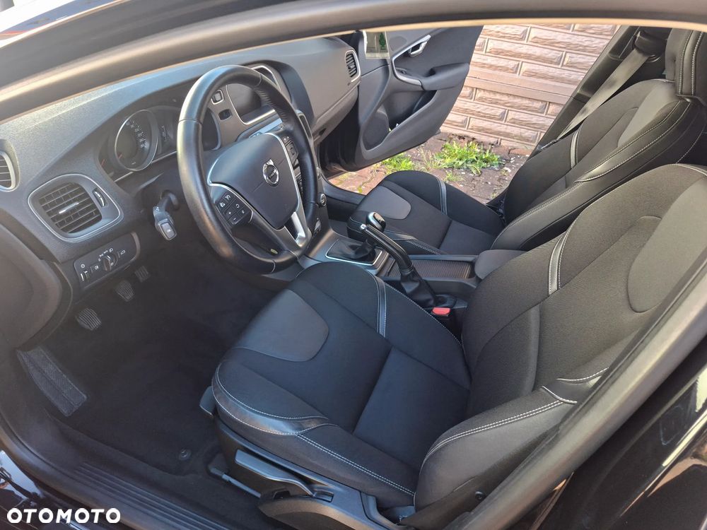 Volvo V40 D2 Drive-E Momentum - 6