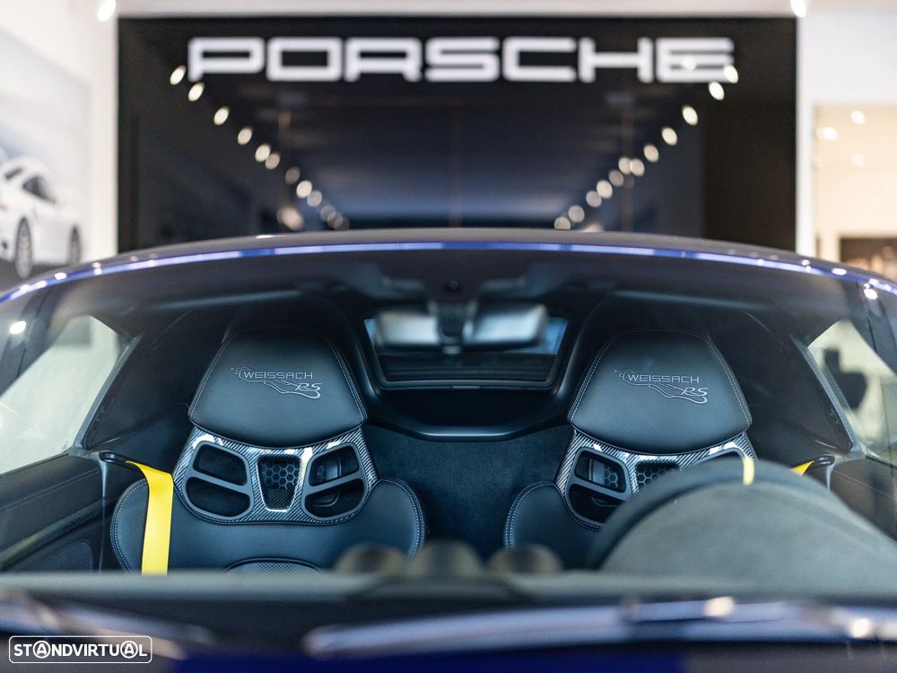 Porsche 718 Spyder - 27