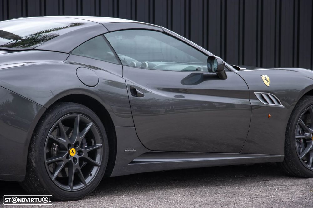 Ferrari California - 25
