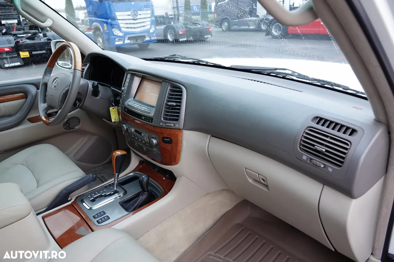 Lexus Seria LX - 23