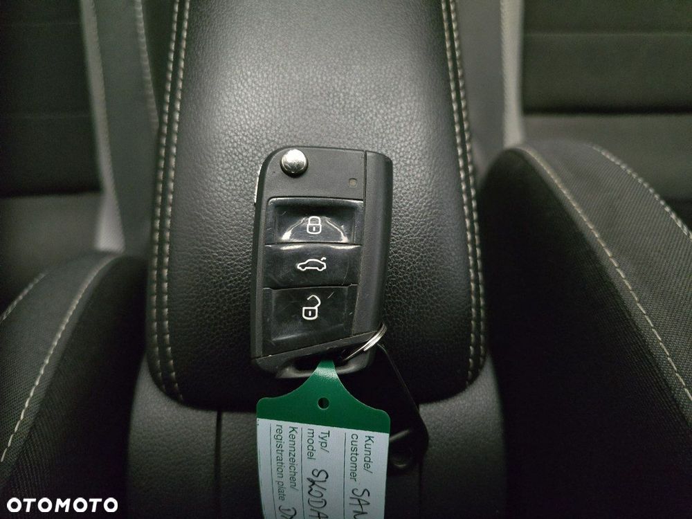 Skoda RAPID 1.0 TSI Ambition - 16