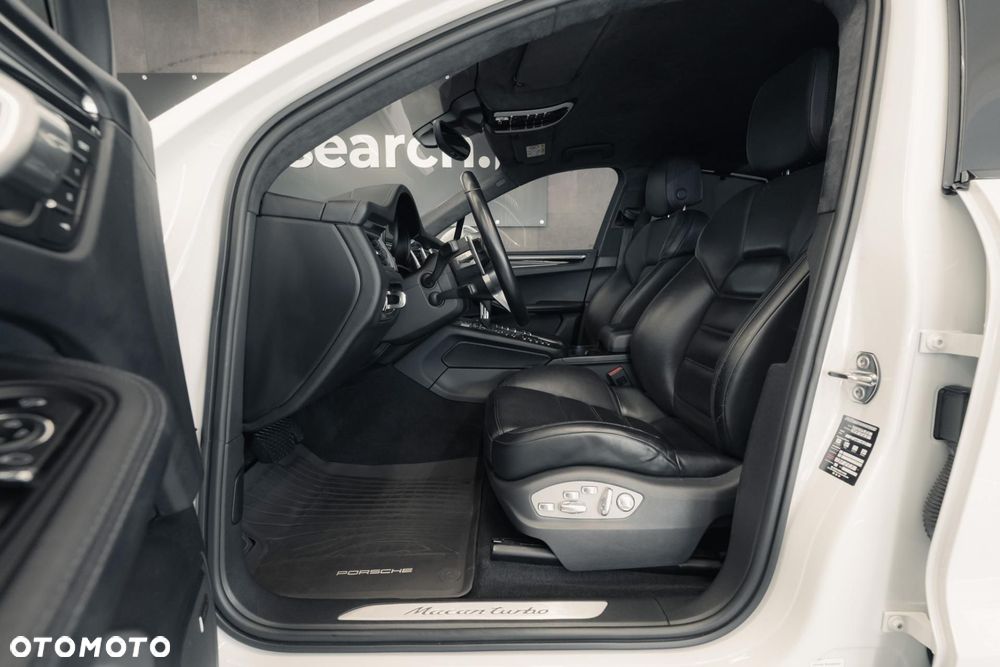 Porsche Macan Turbo - 14