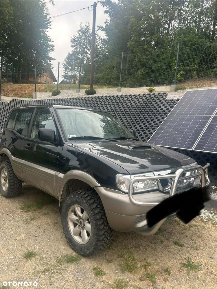 Nissan Terrano 2.4 S - 3