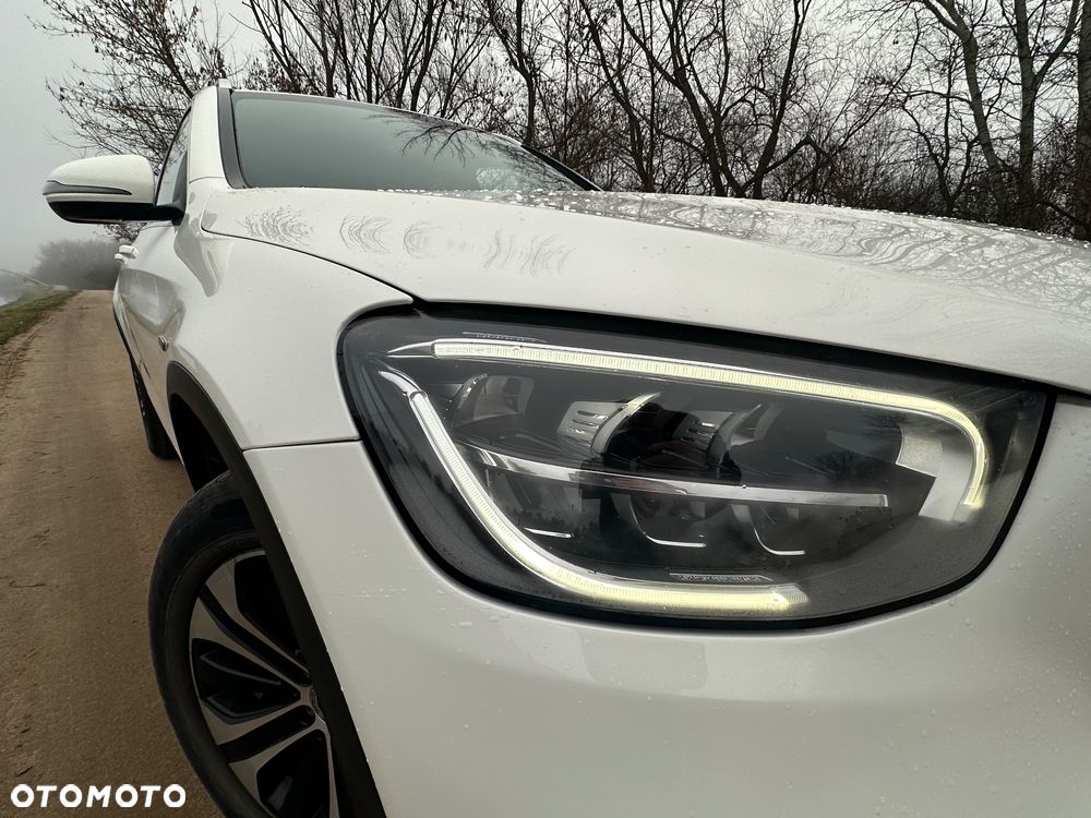 Mercedes-Benz GLC 300 de 4Matic 9G-TRONIC - 11