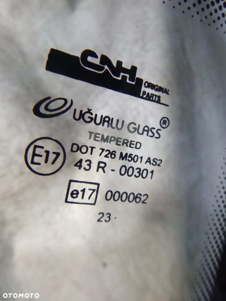 nowa szyba narożna narożnikowa tył prawa case 85 95 115 105 new holland td5.65 85 95  1002209146 - 2