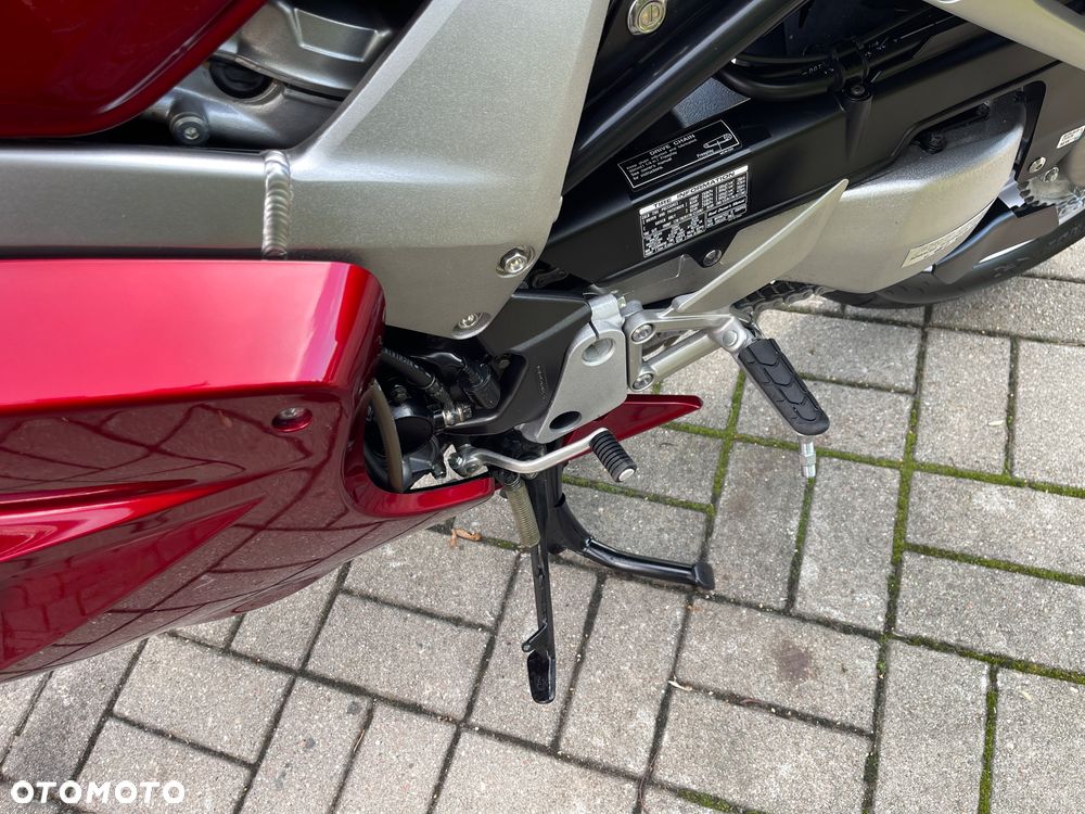 Honda VFR - 7