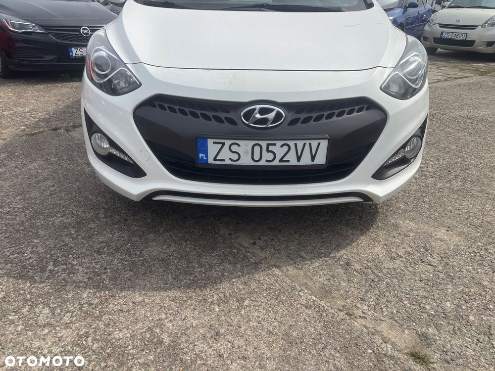 Hyundai i30 1.4 Classic + - 28