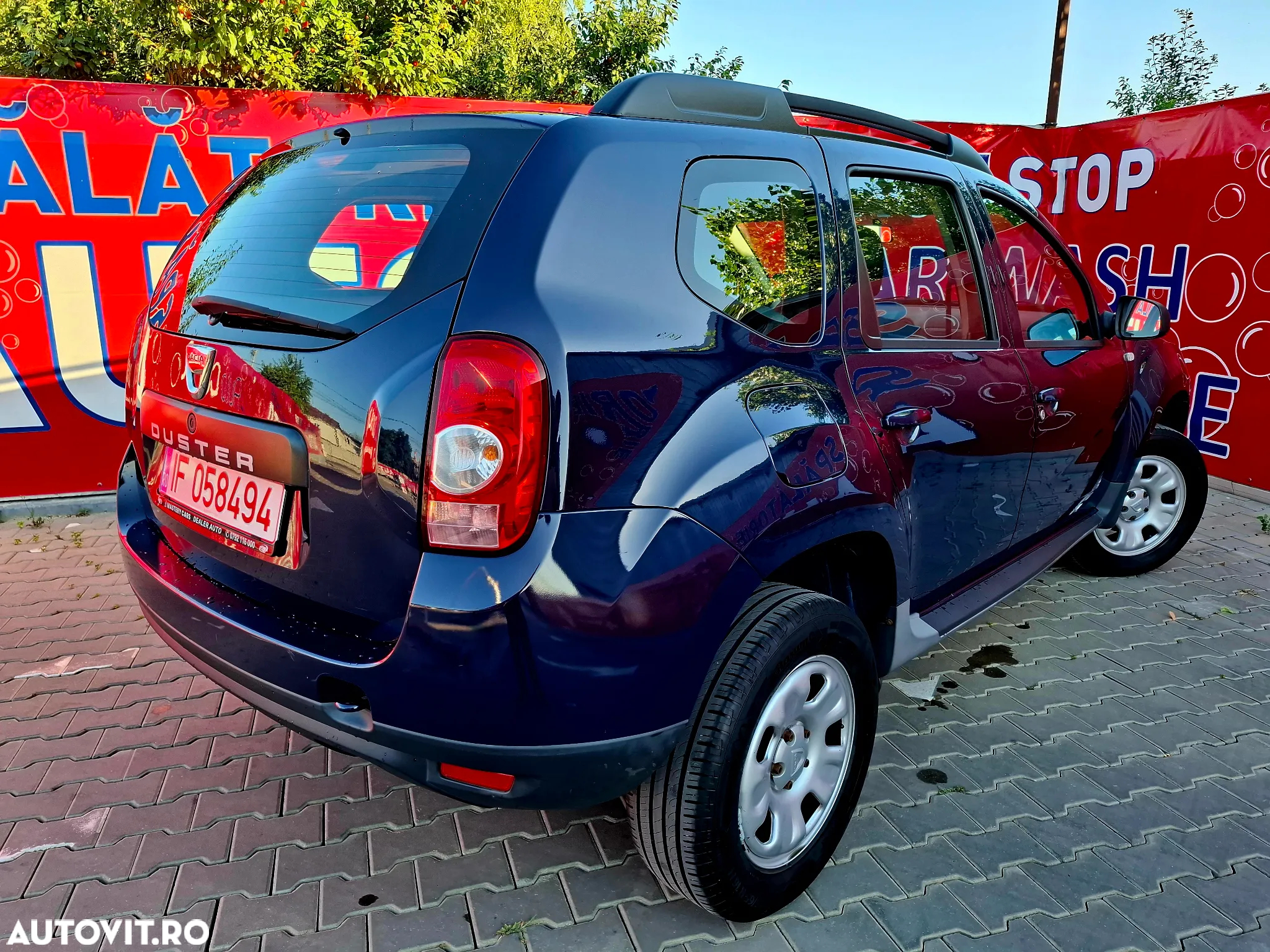 Dacia Duster 1.6 4x2 Laureate - 3