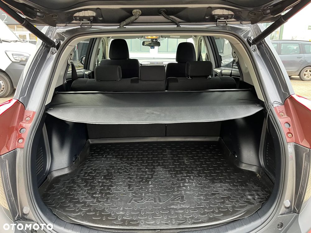 Toyota RAV4 2.0 D-4D Premium 4x2 - 13