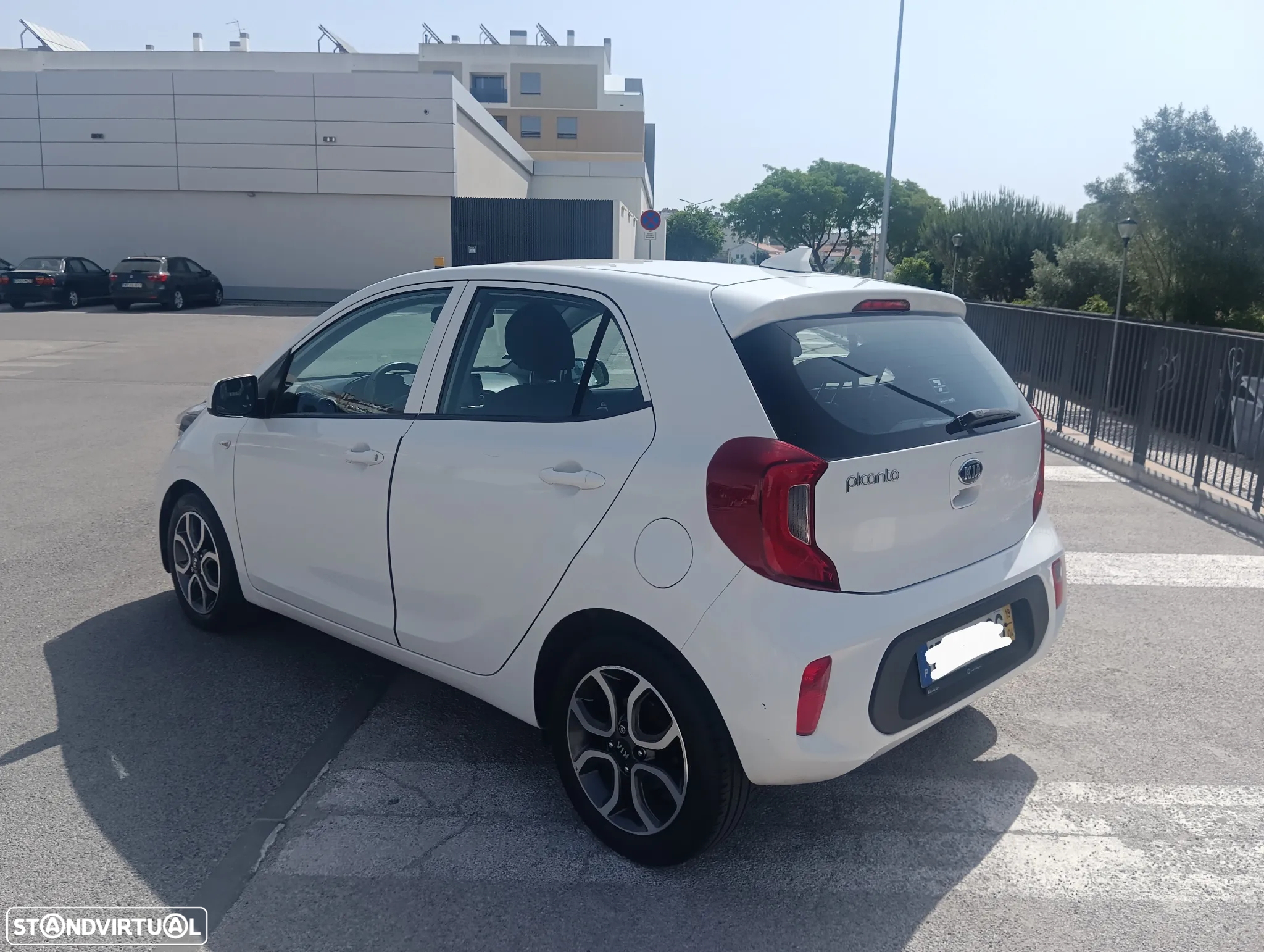 Kia Picanto 1.0 CVVT X-Line 4AT - 17