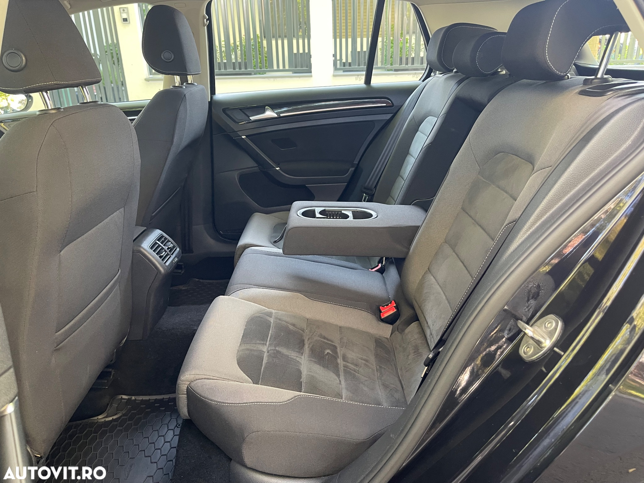 Volkswagen Golf - 8