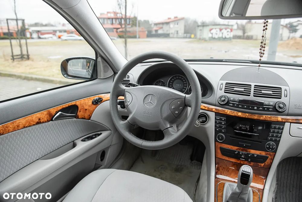 Mercedes-Benz Klasa E 200 CDI Elegance - 20