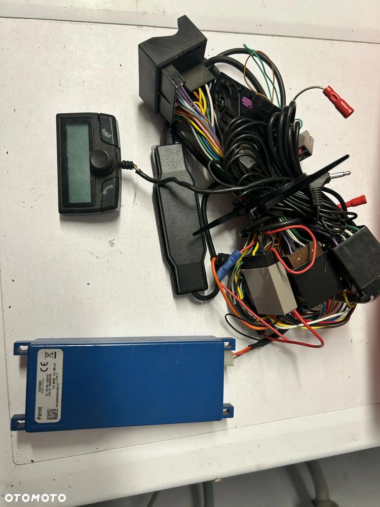 Zestaw głośnomówiący Parrot CK3100N - 1