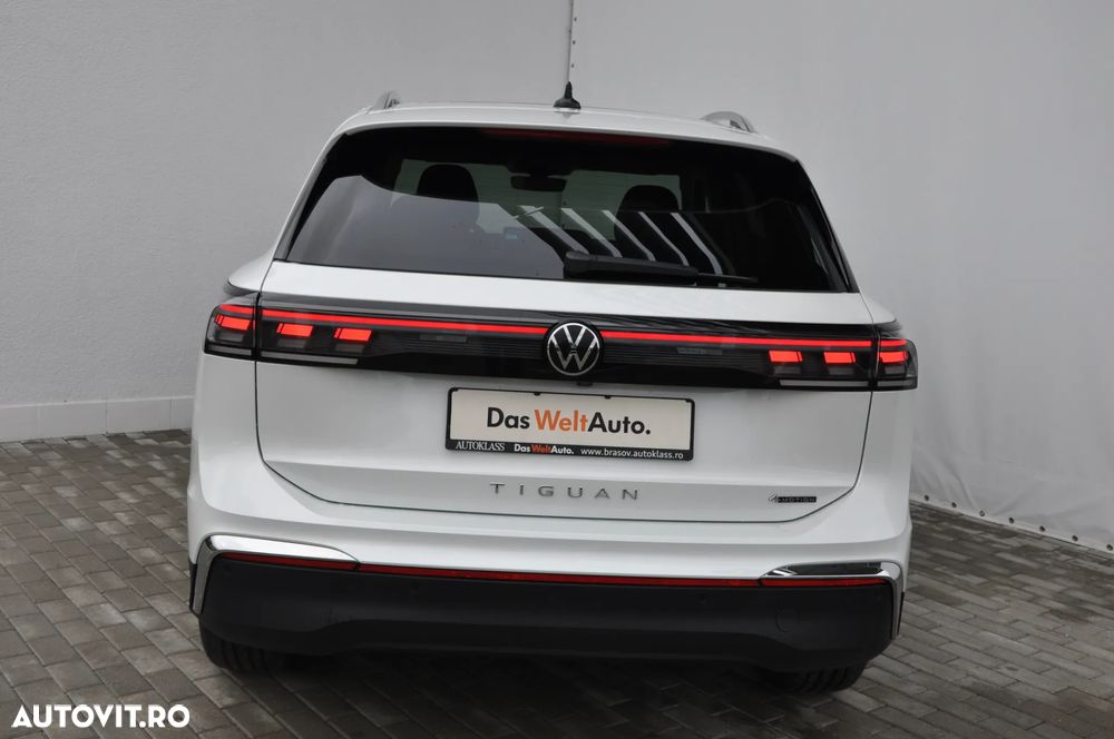 Volkswagen Tiguan 2.0 TDI DSG 4Motion Elegance - 4