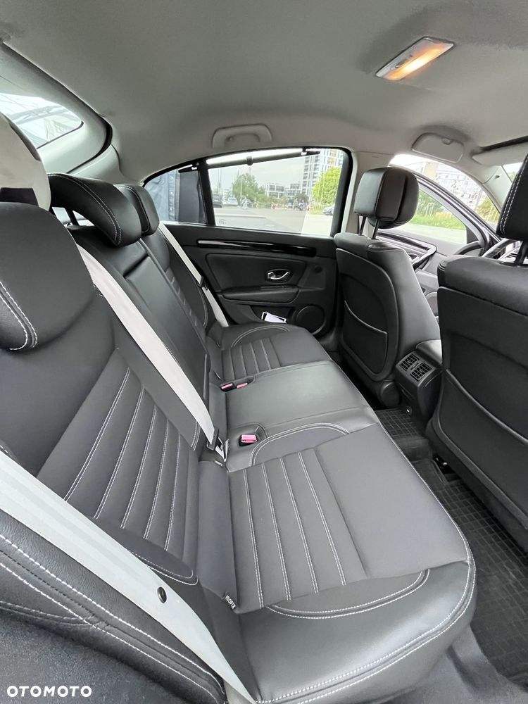 Renault Laguna 2.0 Bose Edition - 13