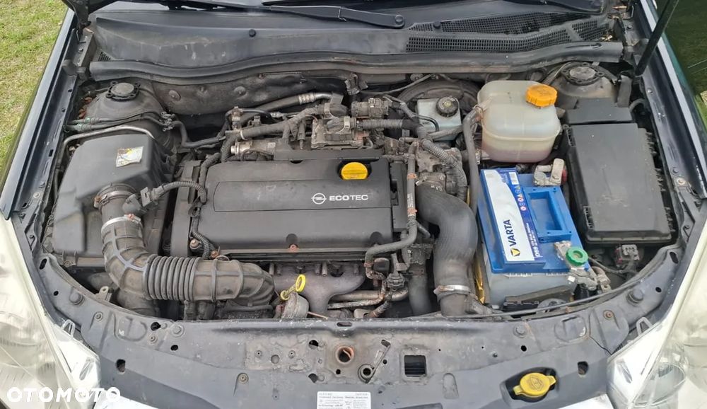 Opel Astra 1.6 Turbo Cosmo - 5