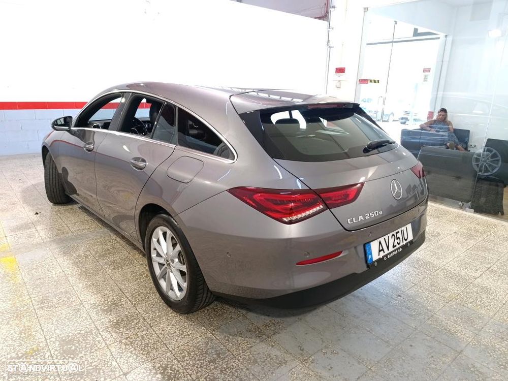 Mercedes-Benz CLA 250 e Shooting Brake Style Plus - 2