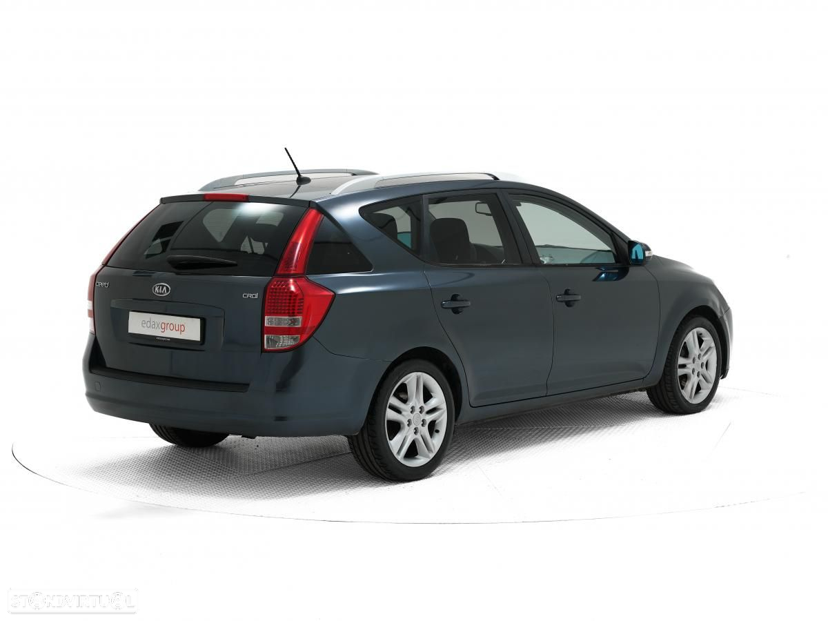 Kia Ceed - 3