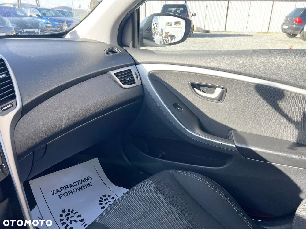 Hyundai i30 1.6 CRDi Classic - 26