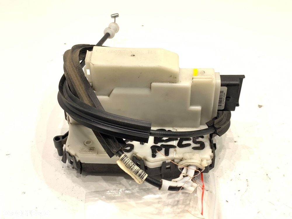 ZAMEK DRZWI PRZESUWNYCH PRAWY  PEUGEOT PARTNER Nadwozie pełne/minivan (K9) 2018 - 2022 1.5 BlueHDi - 2