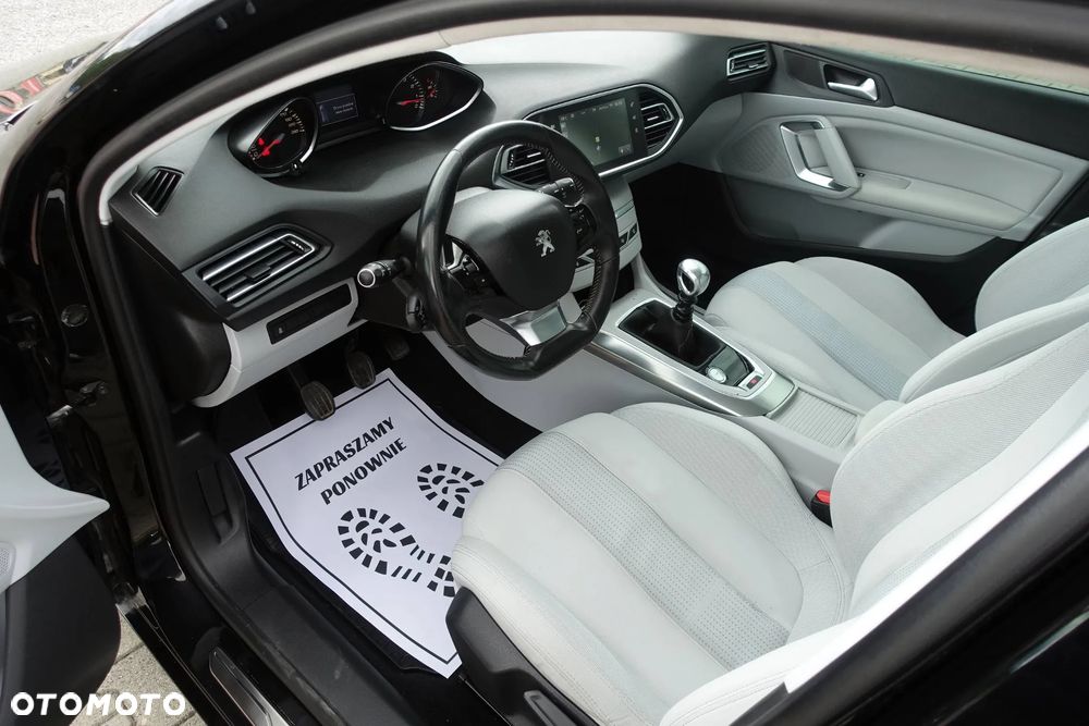 Peugeot 308 1.6 Premium - 12