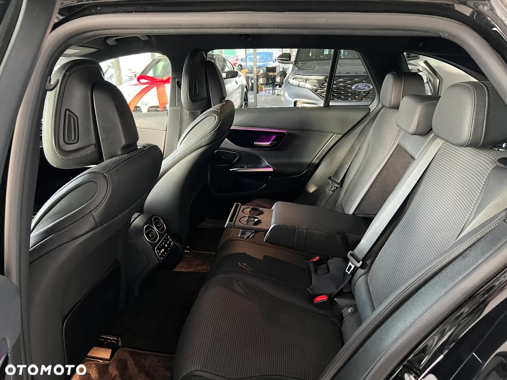 Mercedes-Benz Klasa C 300 d 9G-TRONIC - 36